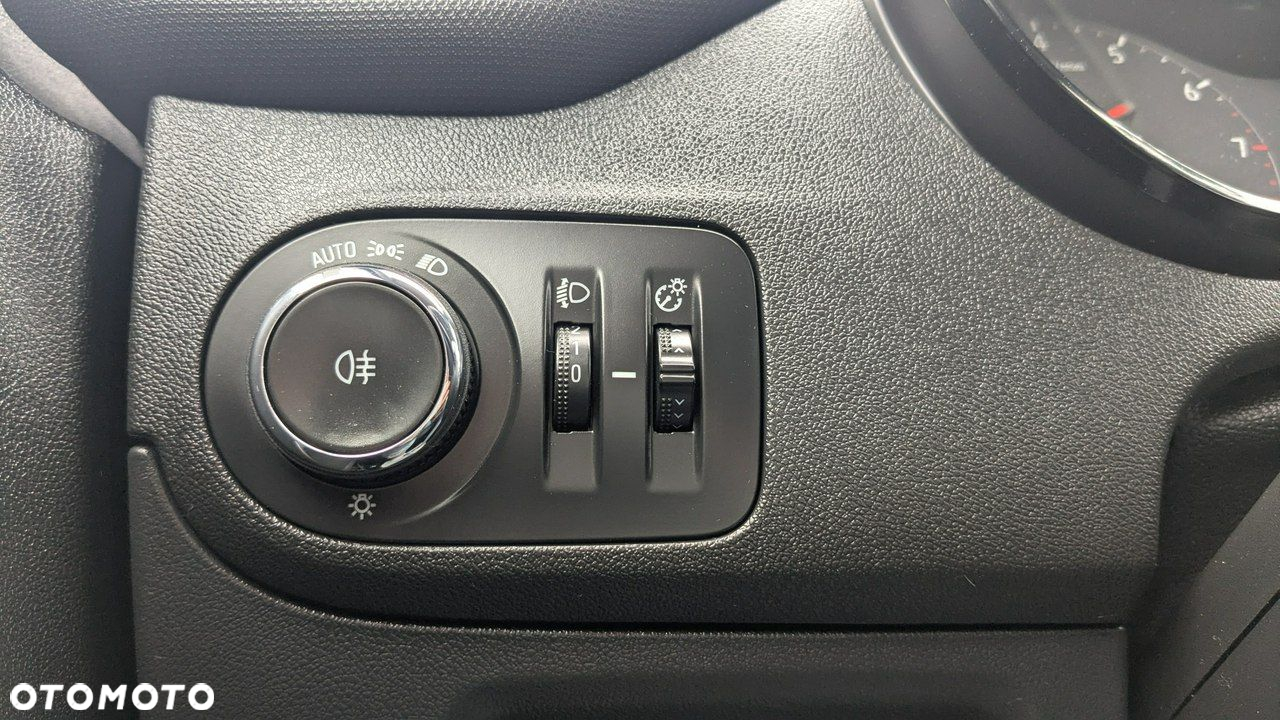 Opel Crossland X - 31
