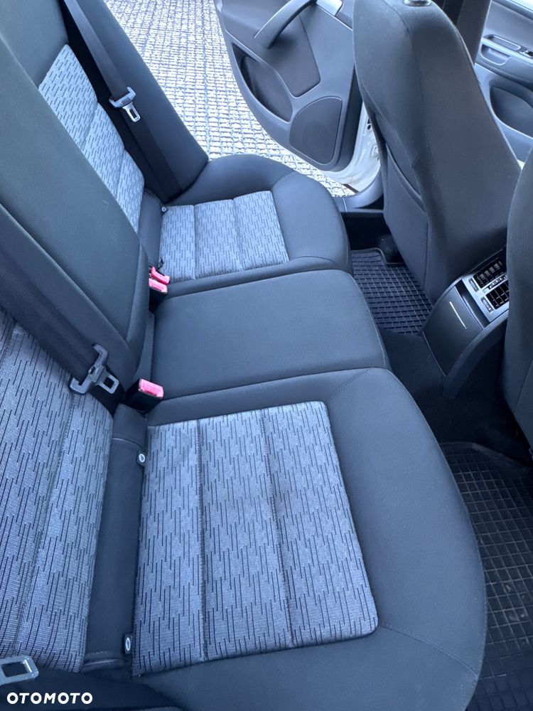 Skoda Octavia 1.6 Ambiente - 13