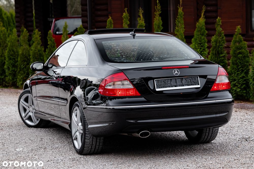 Mercedes-Benz CLK - 10