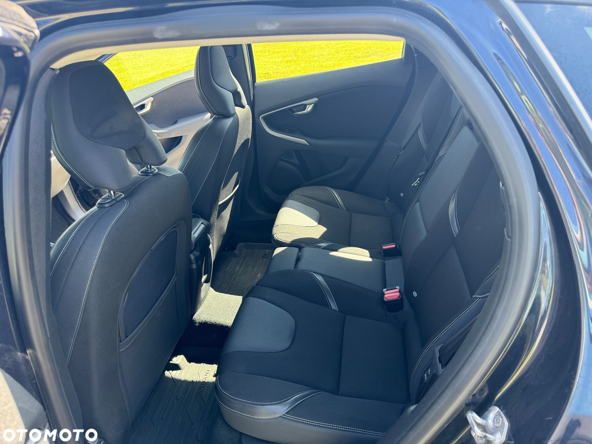 Volvo V40 D3 Momentum - 9