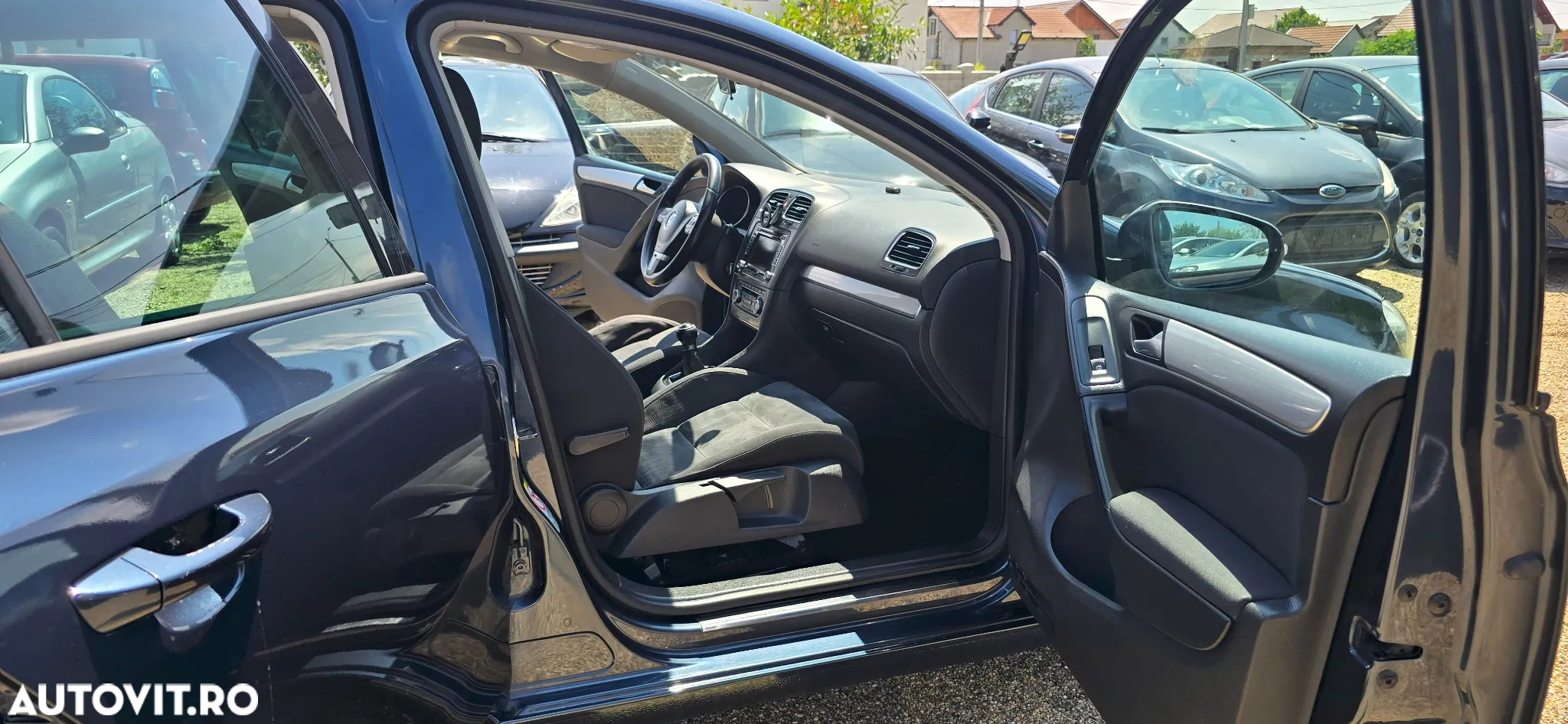 Volkswagen Golf 2.0 TDI Highline - 12
