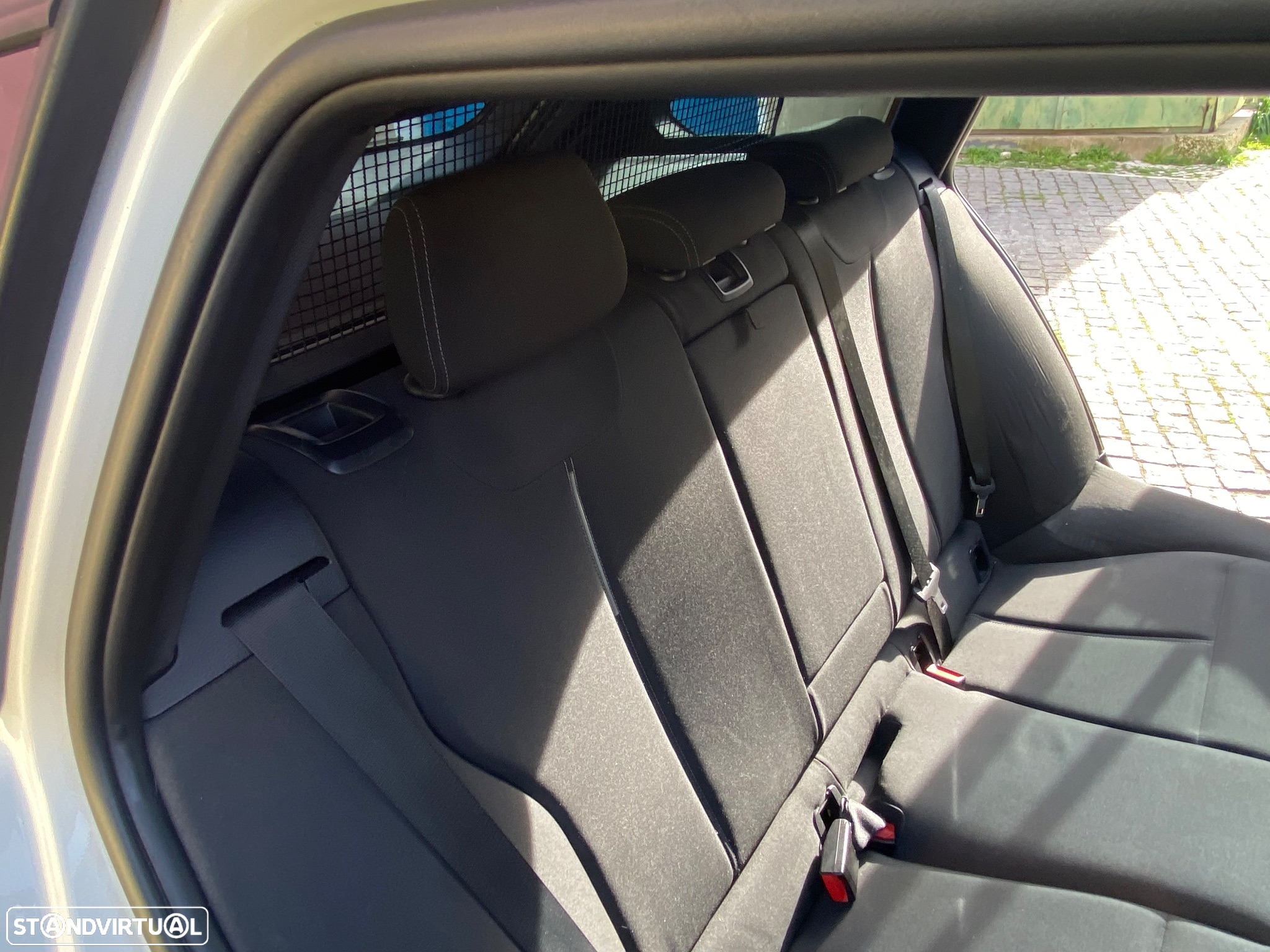 BMW 318 d Touring Pack M - 32