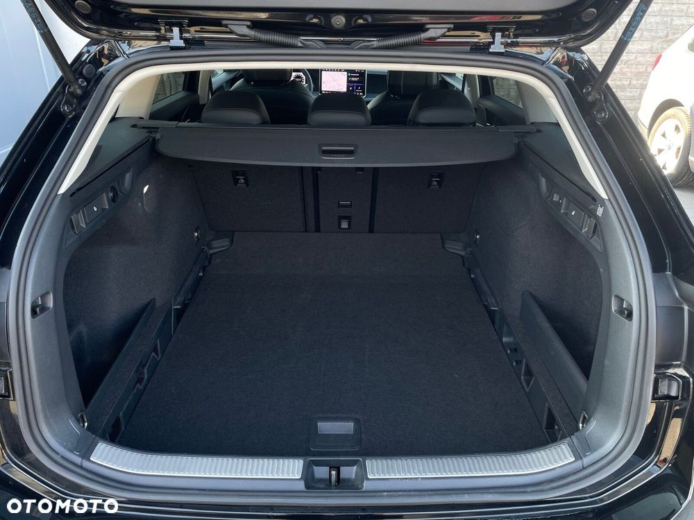 Volkswagen Passat Variant 1.5 TSI ACT mHEV Business DSG - 14