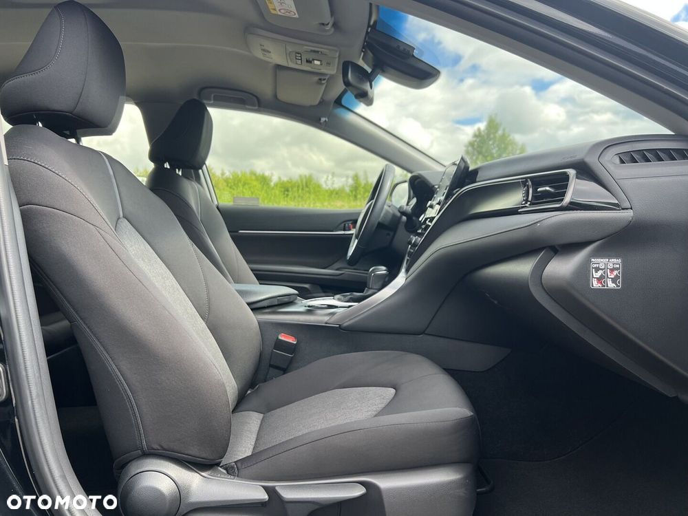 Toyota Camry 2.5 Hybrid Comfort CVT - 11