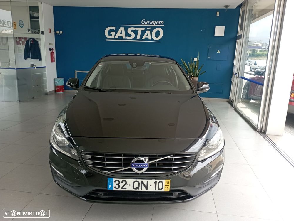 Volvo S60 2.0 D2 Momentum - 1