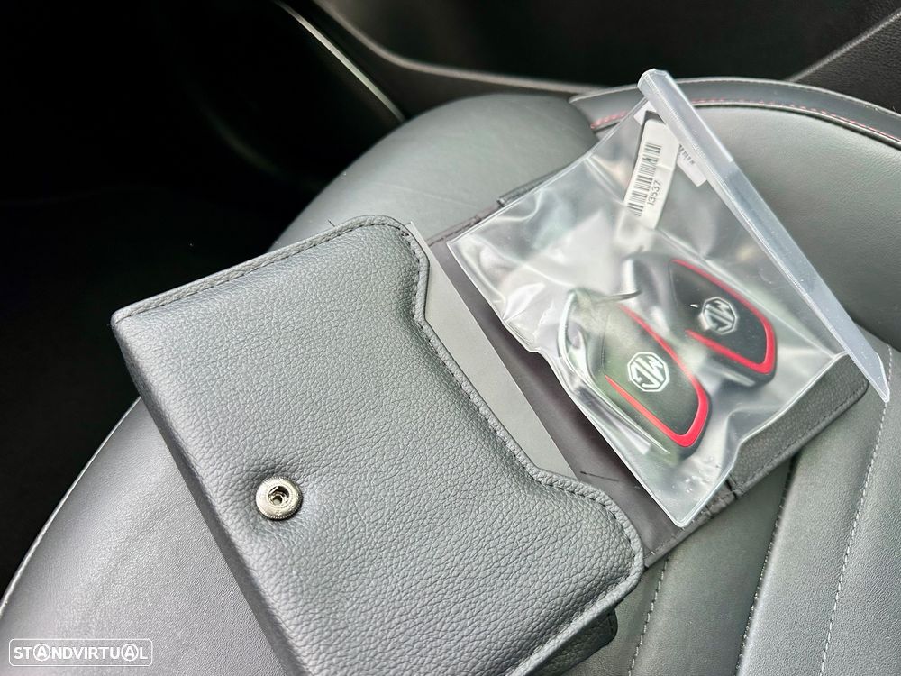 MG EHS 1.5T-GDI PHEV Luxury - 22