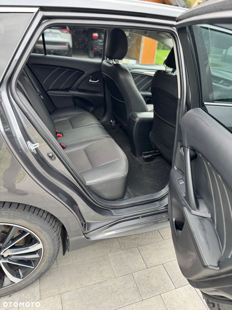 Toyota Avensis 1.8 Premium - 7
