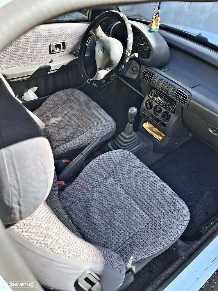 Nissan Micra 1991 photo 4