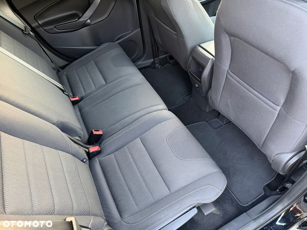 Ford Kuga 2.0 TDCi 2x4 Titanium - 14