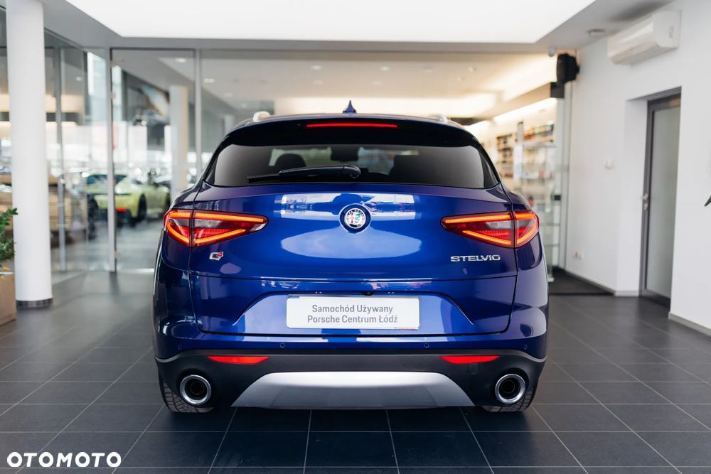 Alfa Romeo Stelvio 2.0 Turbo Q4 - 13