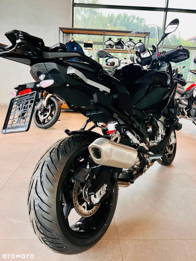 BMW XR - 7