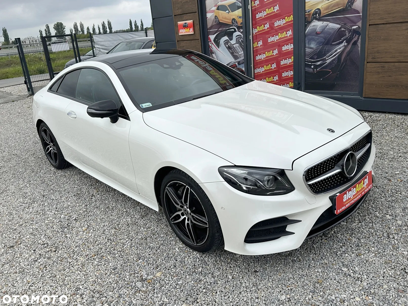 Mercedes-Benz Klasa E 220 d Coupe 4-Matic 9G-TRONIC - 2