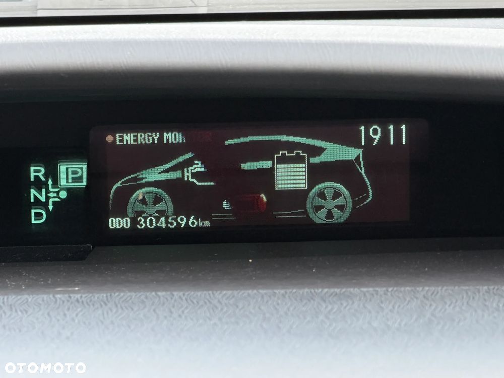 Toyota Prius (Hybrid) Executive - 21