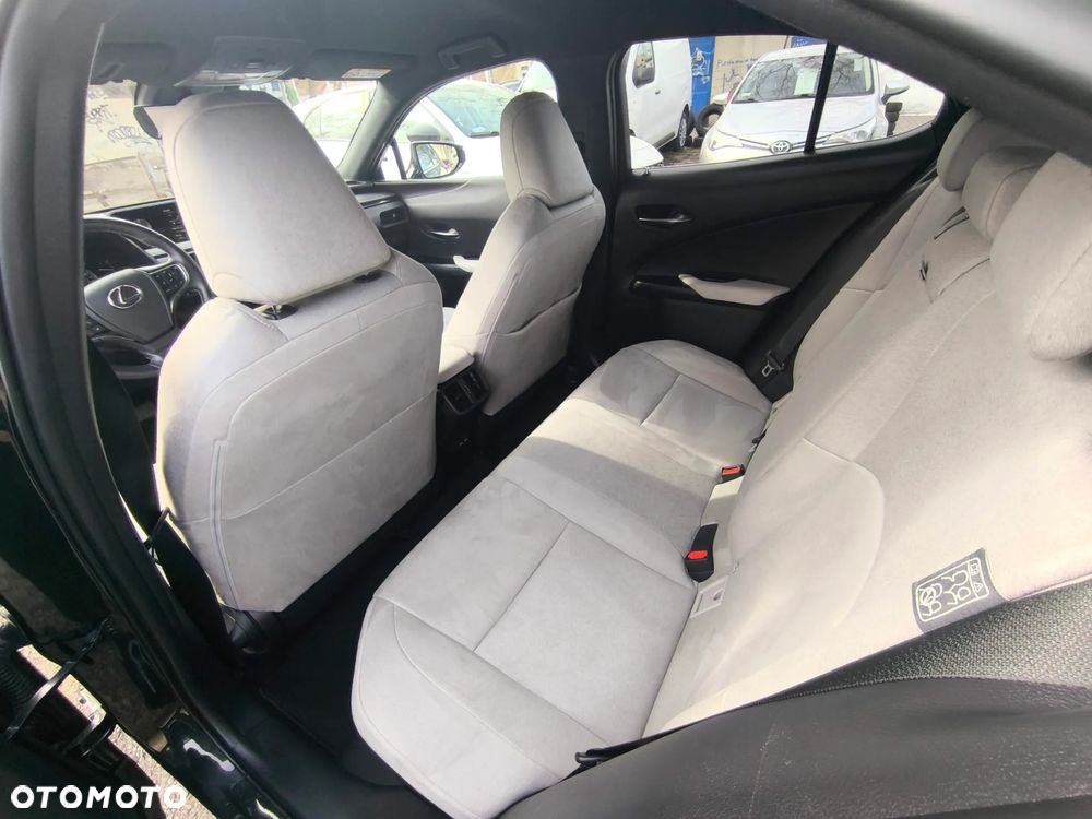 Lexus UX 250h Elegance 2WD - 13