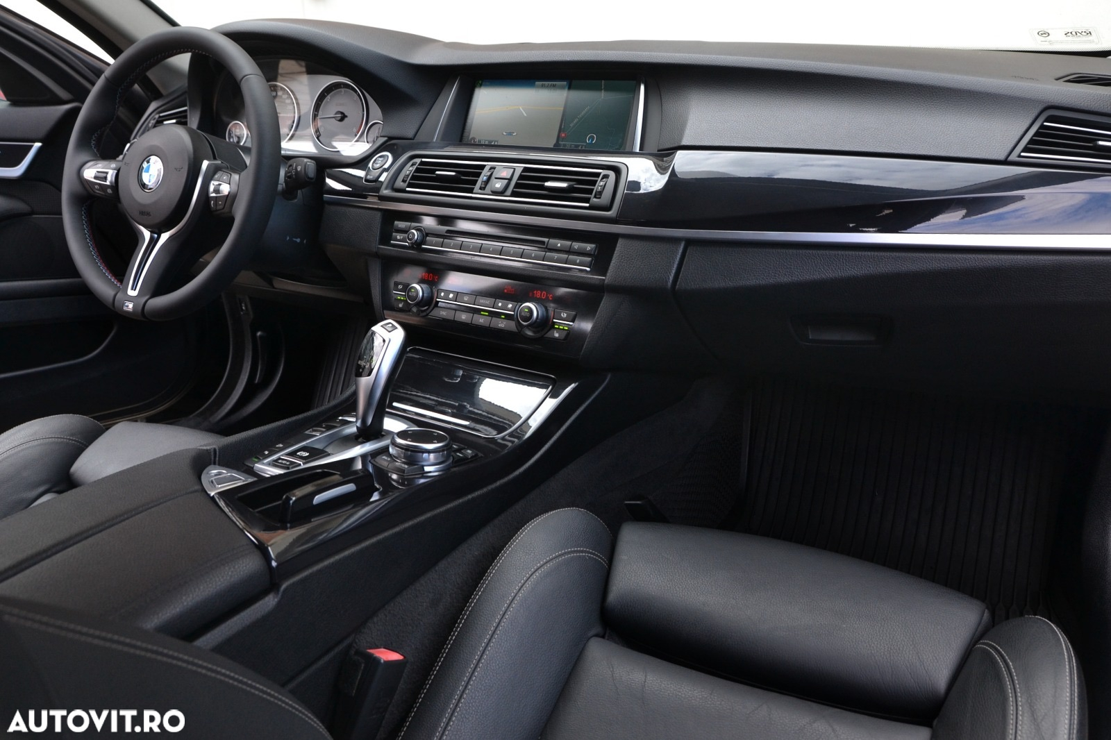 BMW Seria 5 520d xDrive - 12