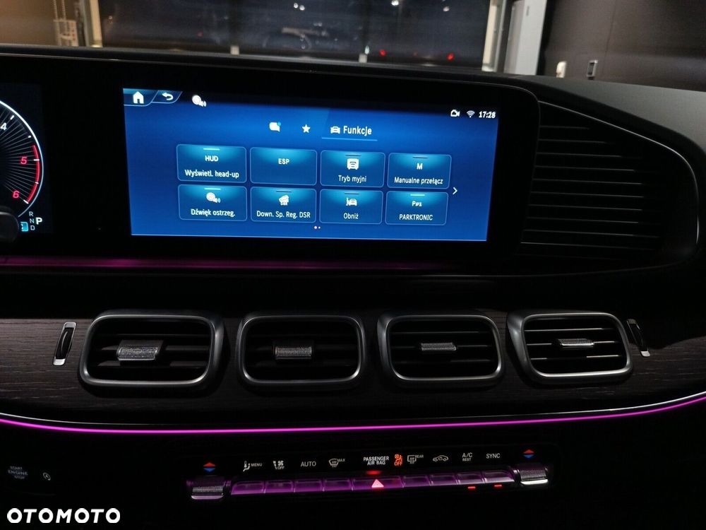Mercedes-Benz GLS - 25
