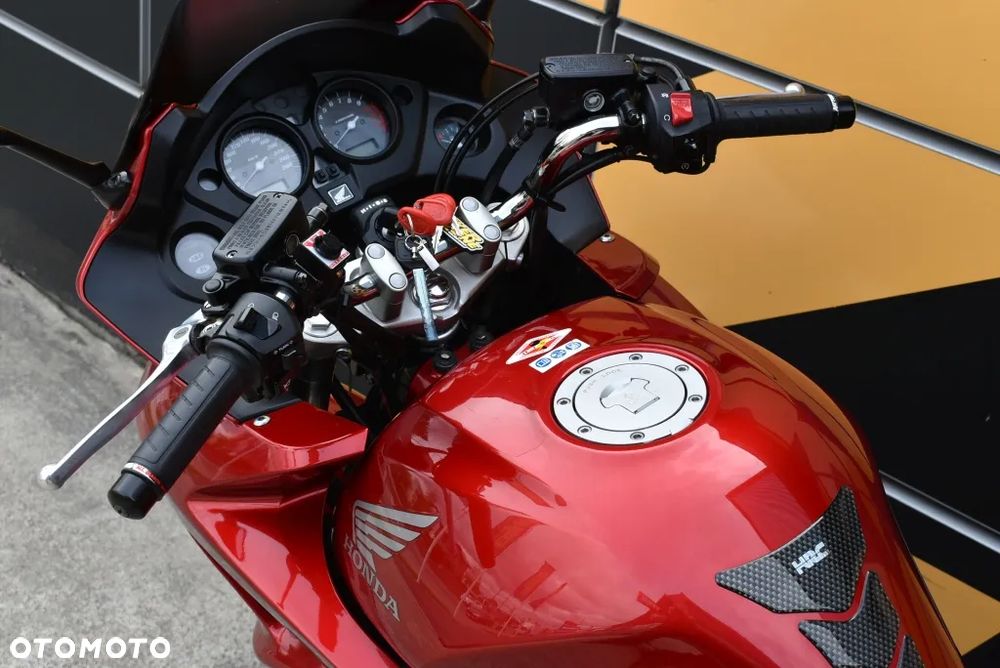 Honda CBF - 12