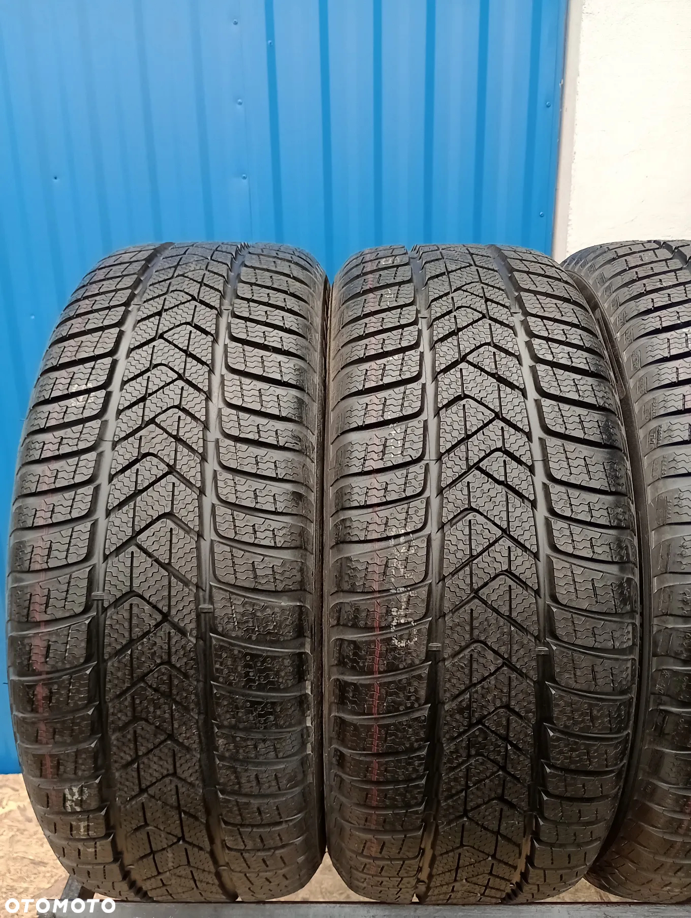 OPONY ZIMOWE 4x 245/45 R18 100V PIRELLI SOTTOZERO 3 - 2