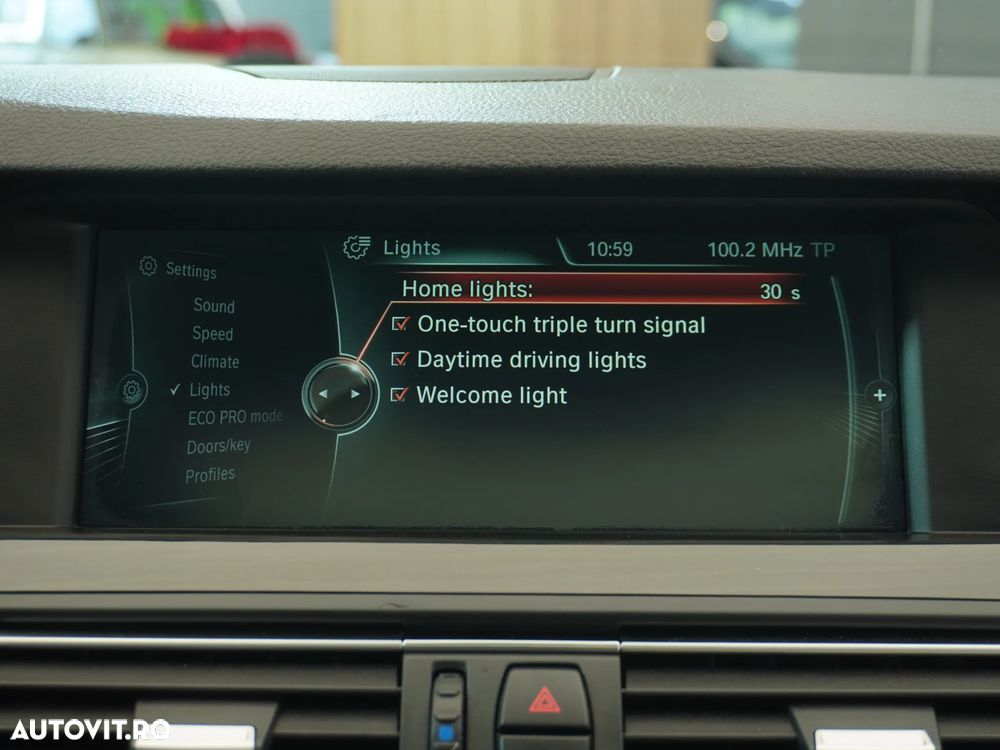 BMW Seria 5 520d Sport-Aut. - 23