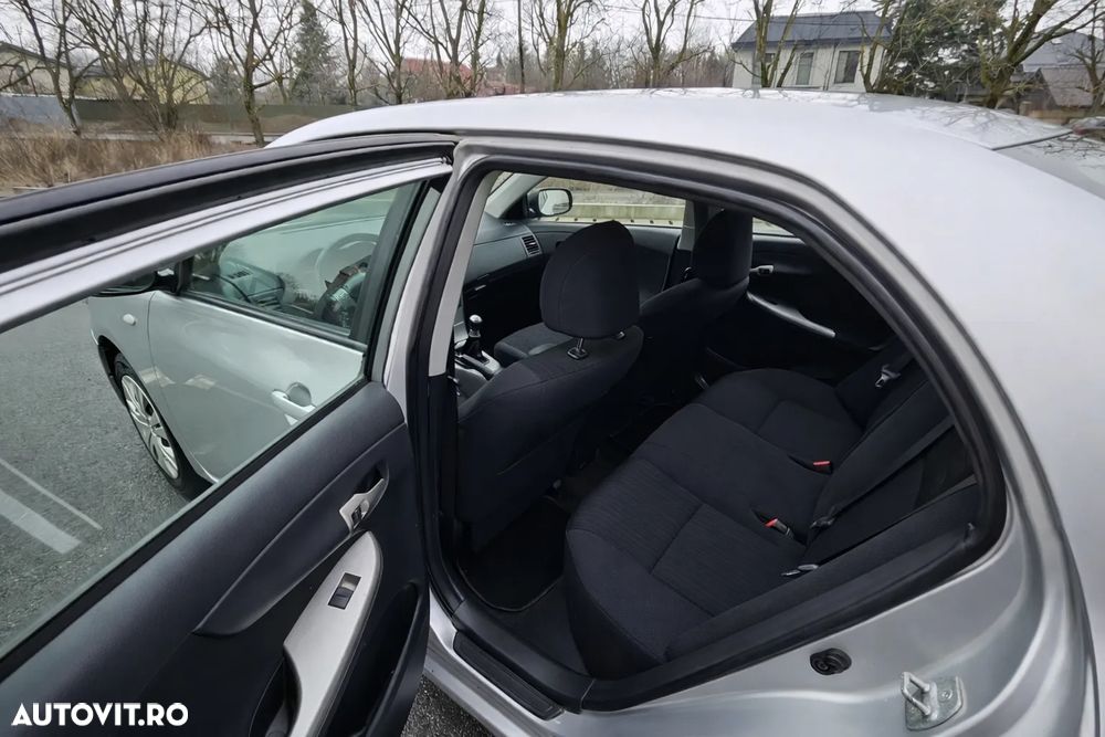 Toyota Corolla 1.4 D-4D Luna - 8