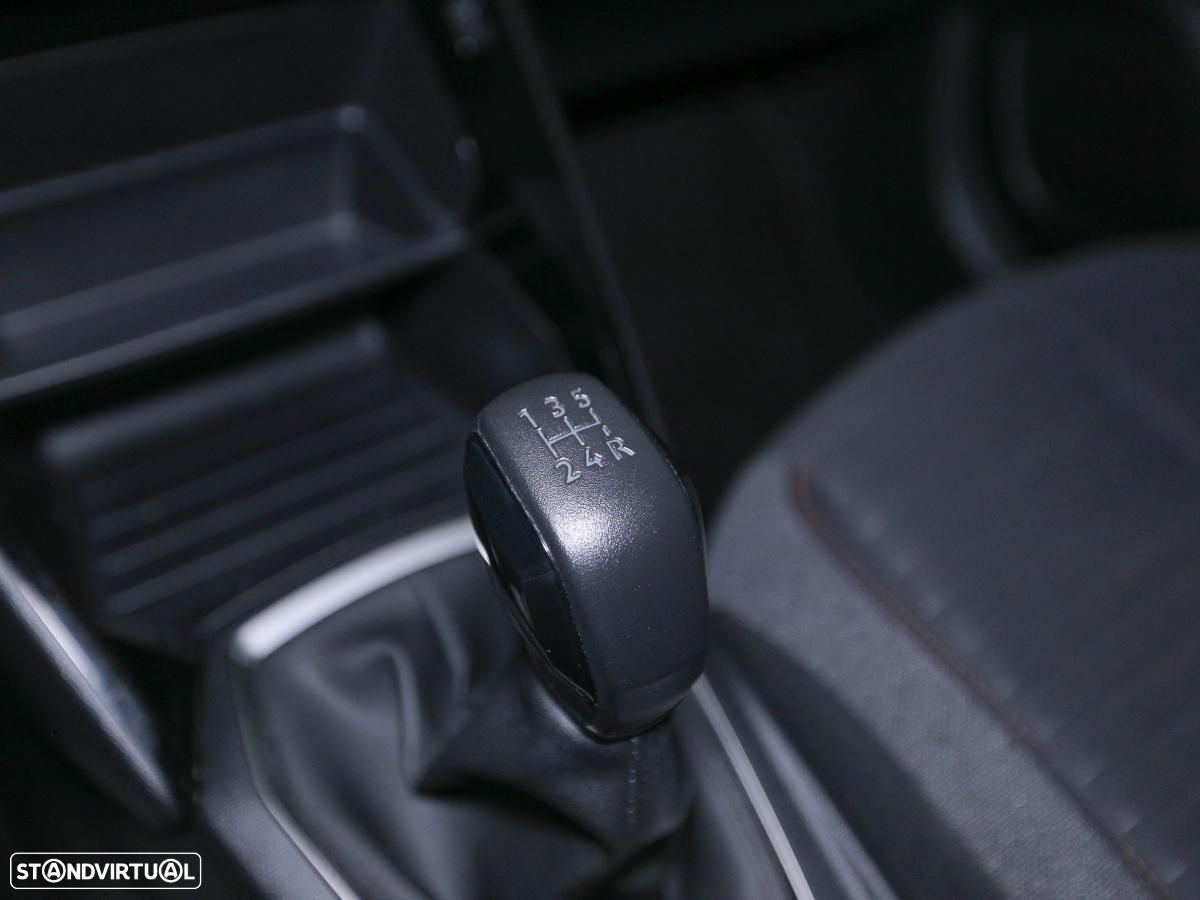 Peugeot 208 1.2 PureTech Active - 19