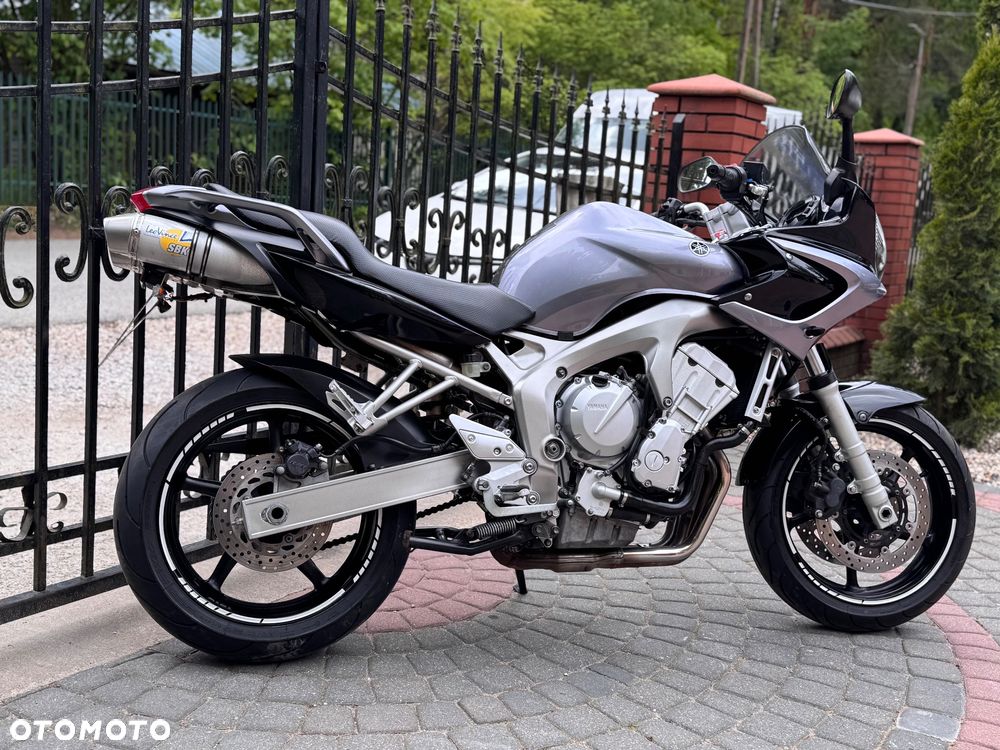 Yamaha FZ6 - 3