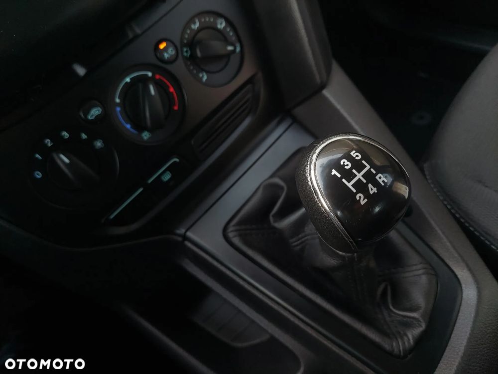 Ford Focus 1.6 Trend - 28