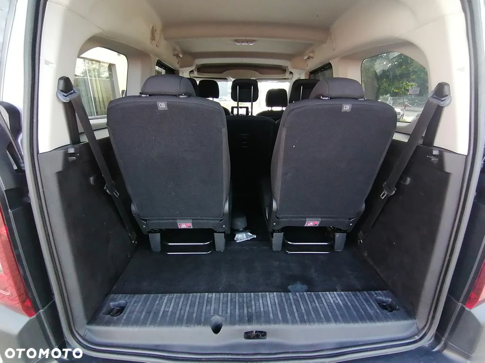 Citroën Berlingo XL 7-Sitzer PureTech 130 EAT8 FEEL - 21