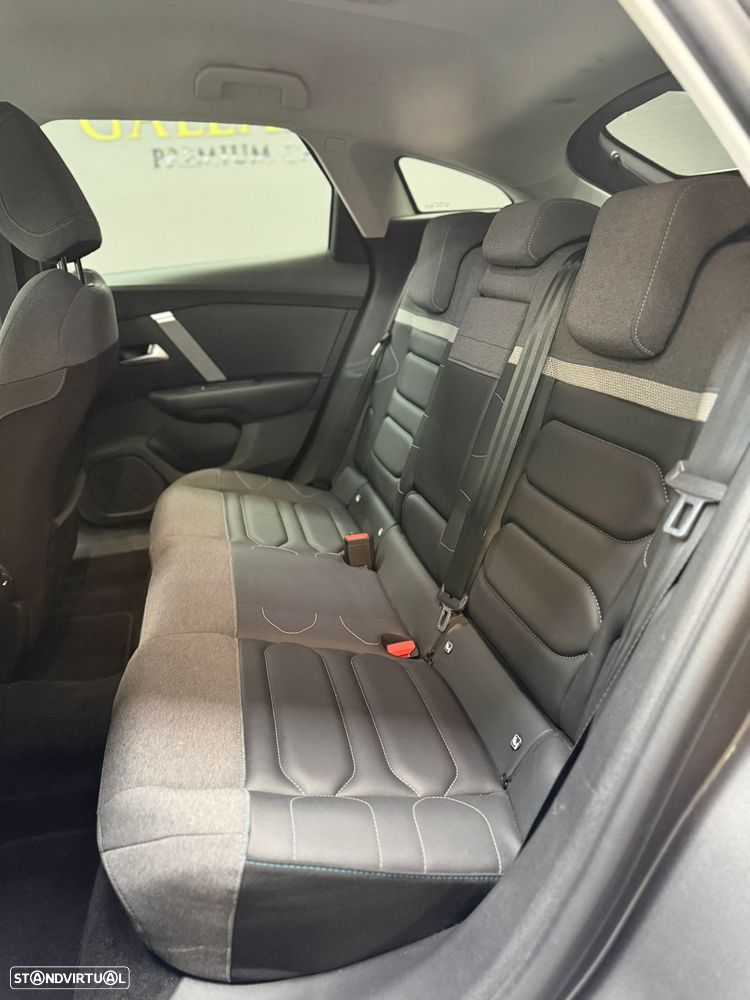 Citroën C4 1.2 PureTech Shine - 15