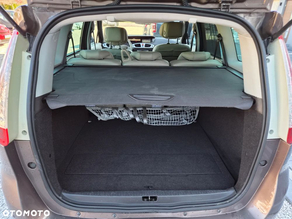 Renault Grand Scenic - 19
