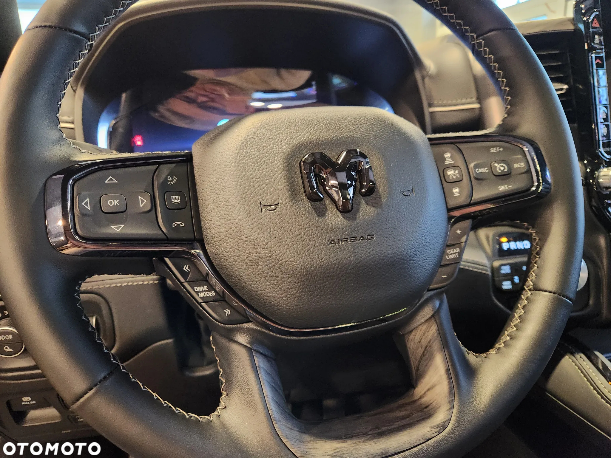 RAM 1500 - 24