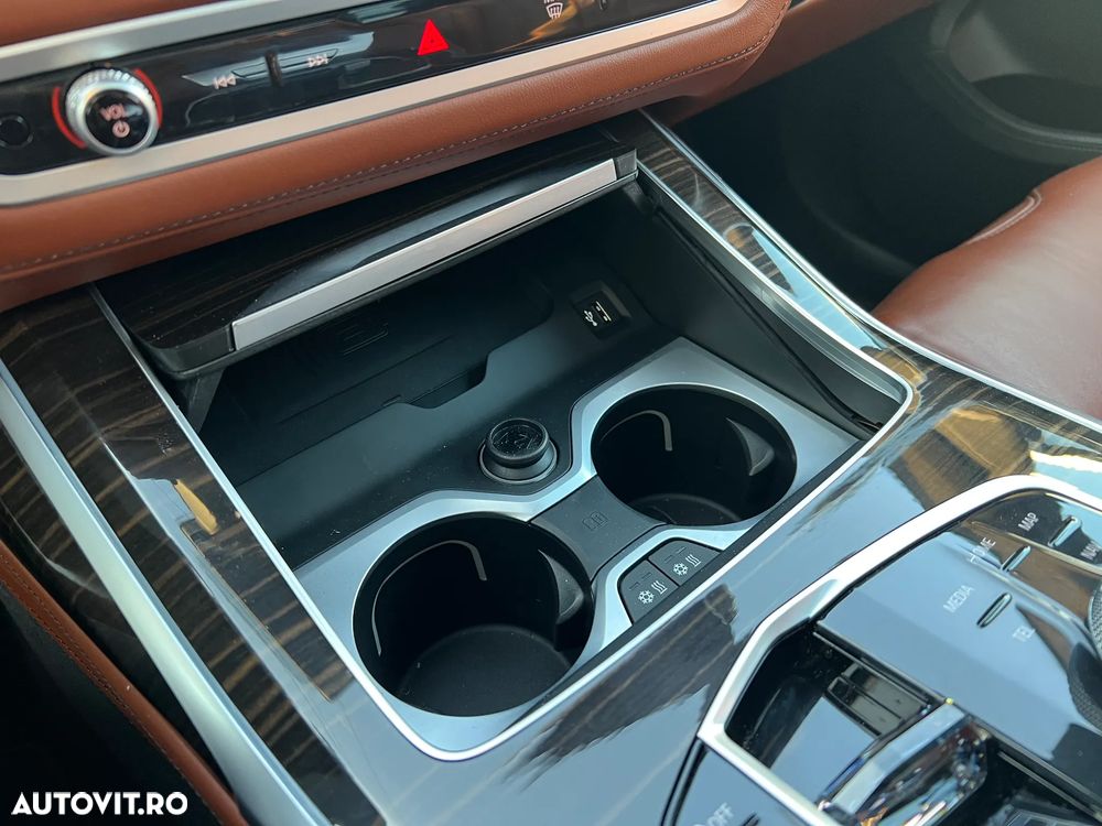 BMW X7 2024 — imagine 27