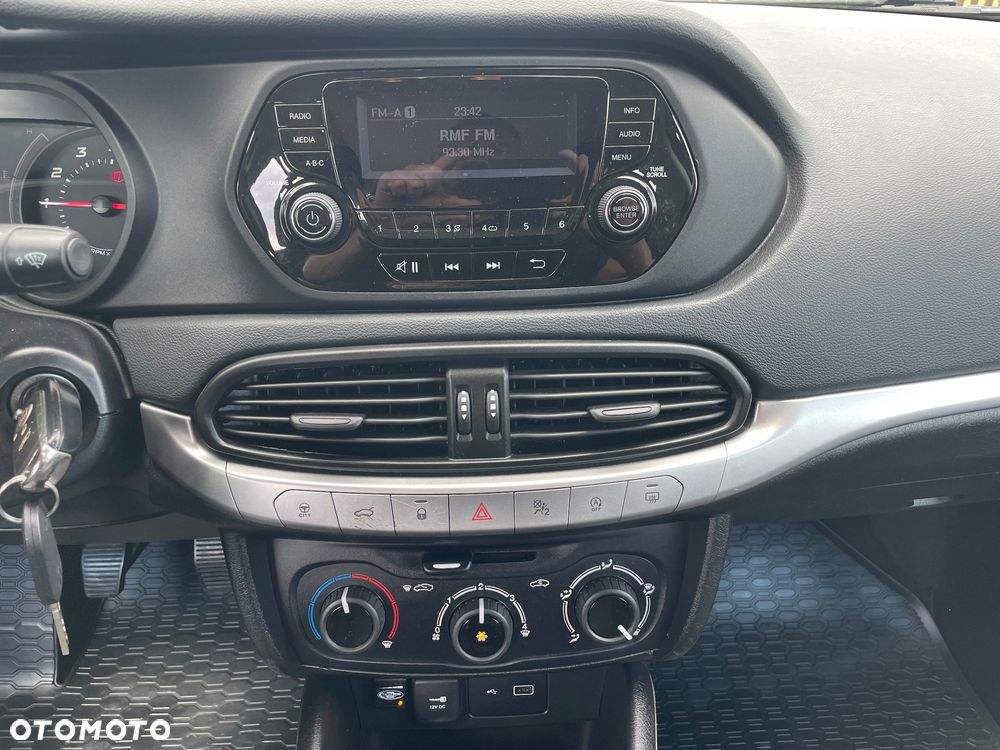Fiat Tipo 1.4 16V Street - 32