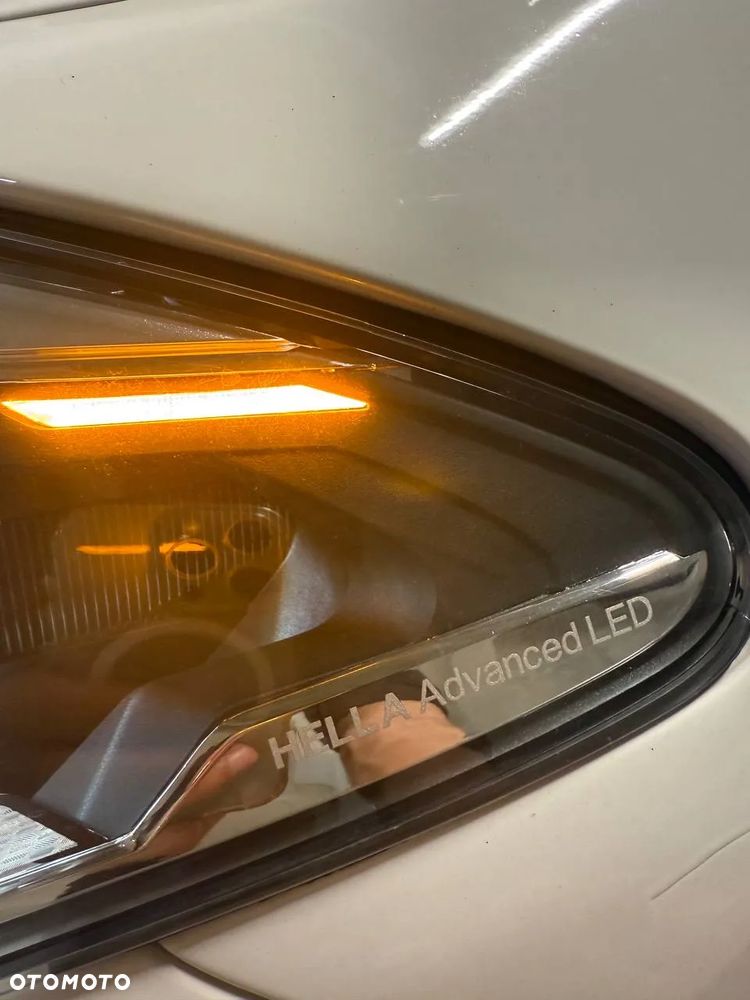 BMW Seria 5 530d xDrive Touring Luxury Line - 16
