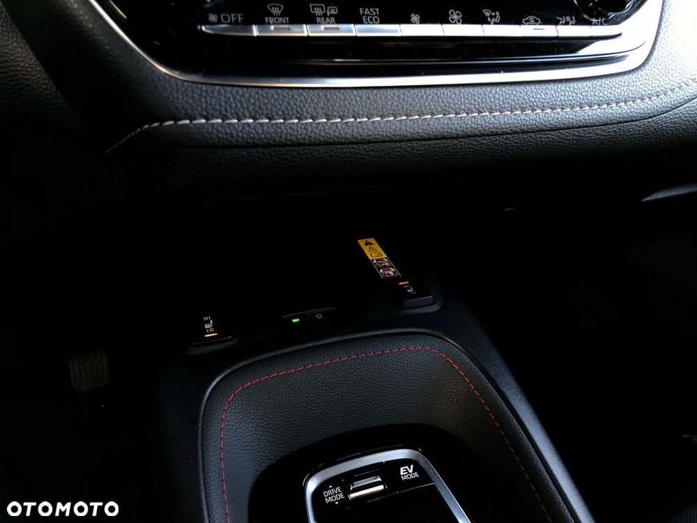 Toyota Corolla 2.0 Hybrid GR Sport Dynamic - 25