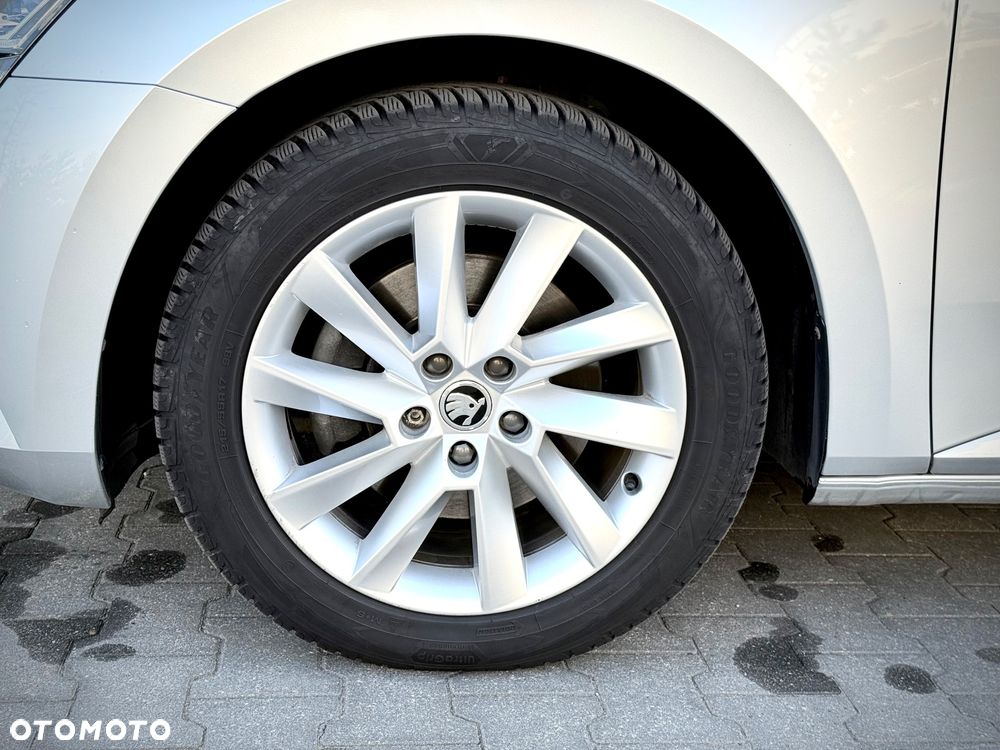Skoda Superb 1.5 TSI Ambition DSG - 16