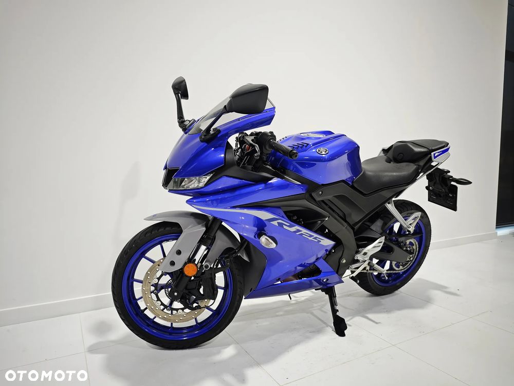 Yamaha YZF - 12
