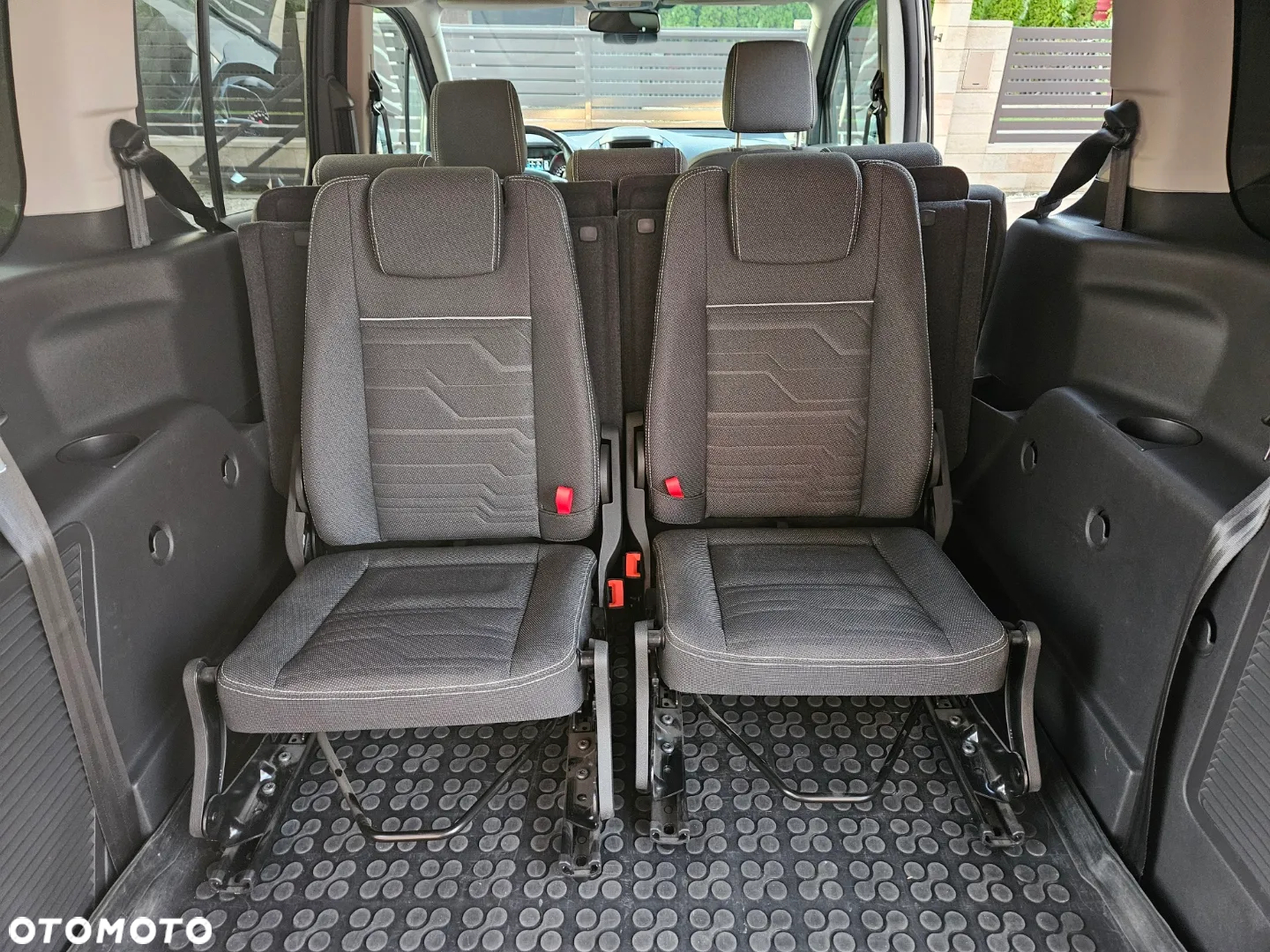 Ford Tourneo Connect Gr 1.5 TDCi Titanium PowerShift - 21