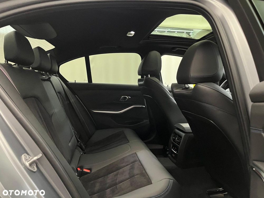 BMW Seria 3 - 34