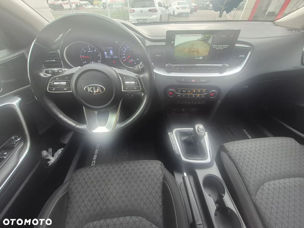 Kia Ceed 1.6 CRDi SCR L Business Line Plus - 16