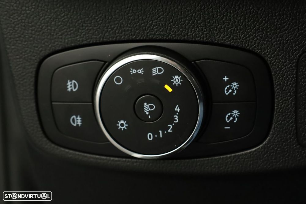 Ford Focus 1.0 EcoBoost MHEV ST-Line - 19