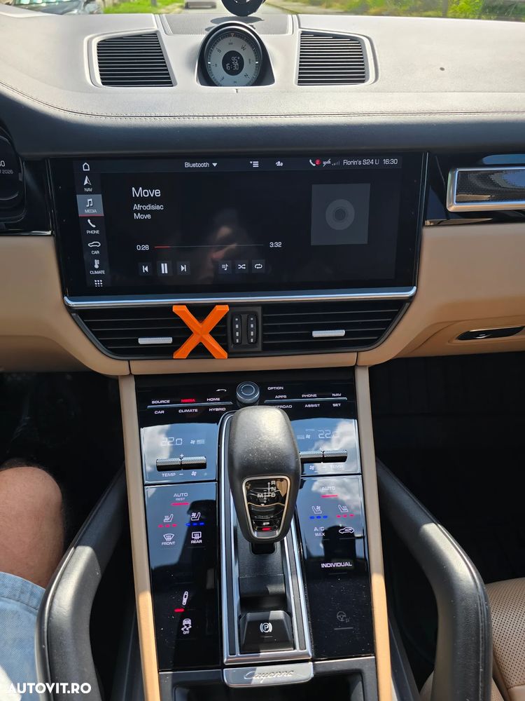 Porsche Cayenne Standard - 6