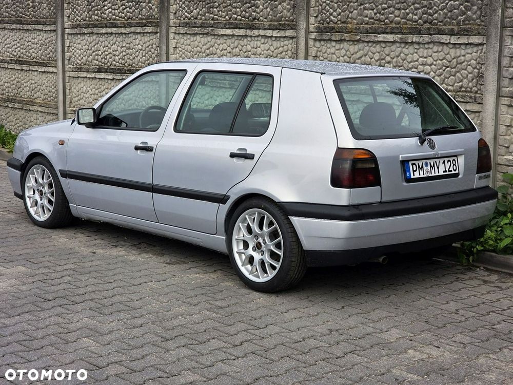 Volkswagen Golf 2.0 GL - 6