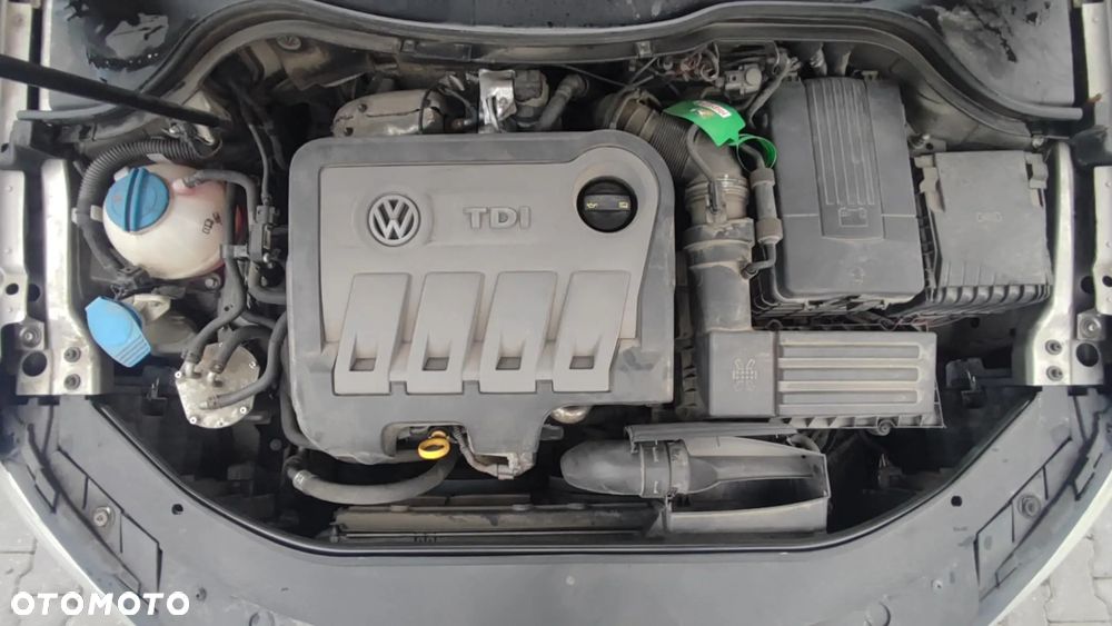 Volkswagen Passat 2.0 TDI Comfortline - 11