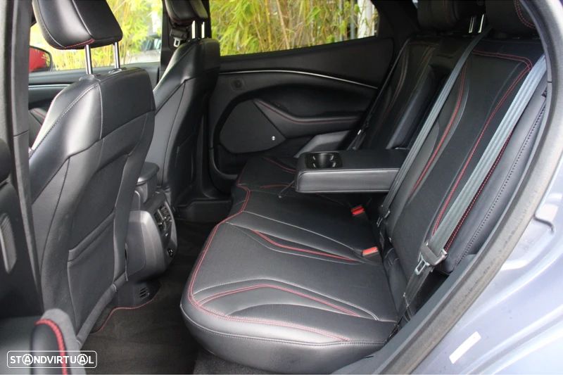 Ford Mustang Mach-E AWD PREMIUM - 10