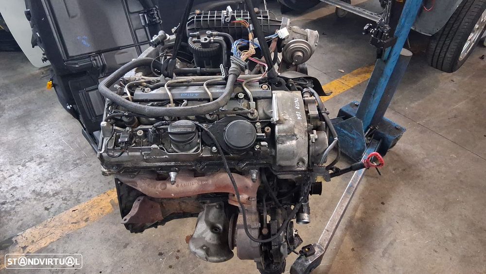 Motor Mercedes W210 2.2cdi refª 611.961 com injeção - 4