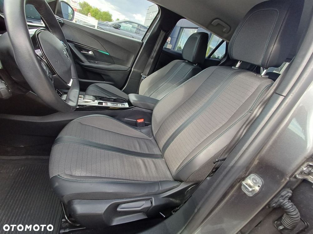 Peugeot 2008 1.2 PureTech Allure Pack S&S EAT8 - 11