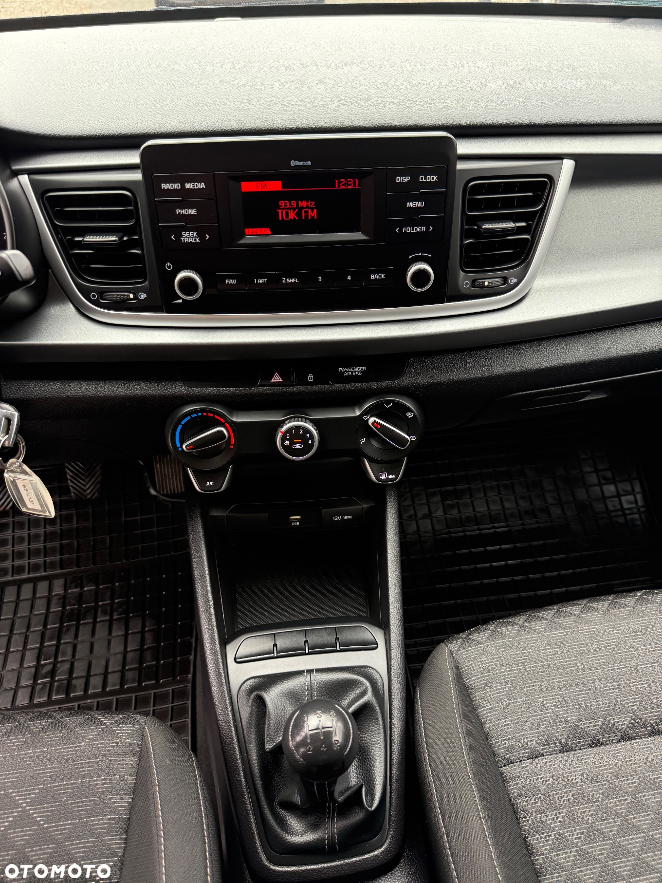 Kia Rio 1.2 M - 11