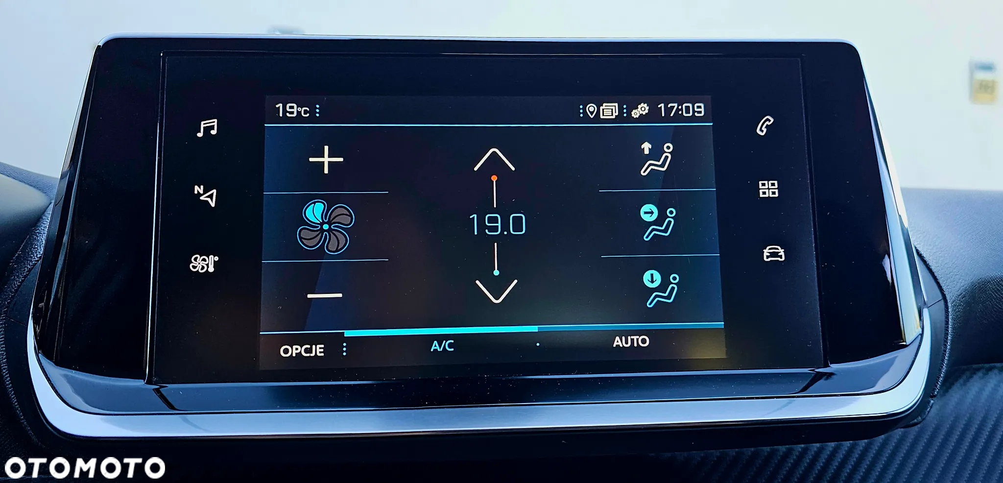 Peugeot 2008 1.2 PureTech Allure Pack S&S EAT8 - 25