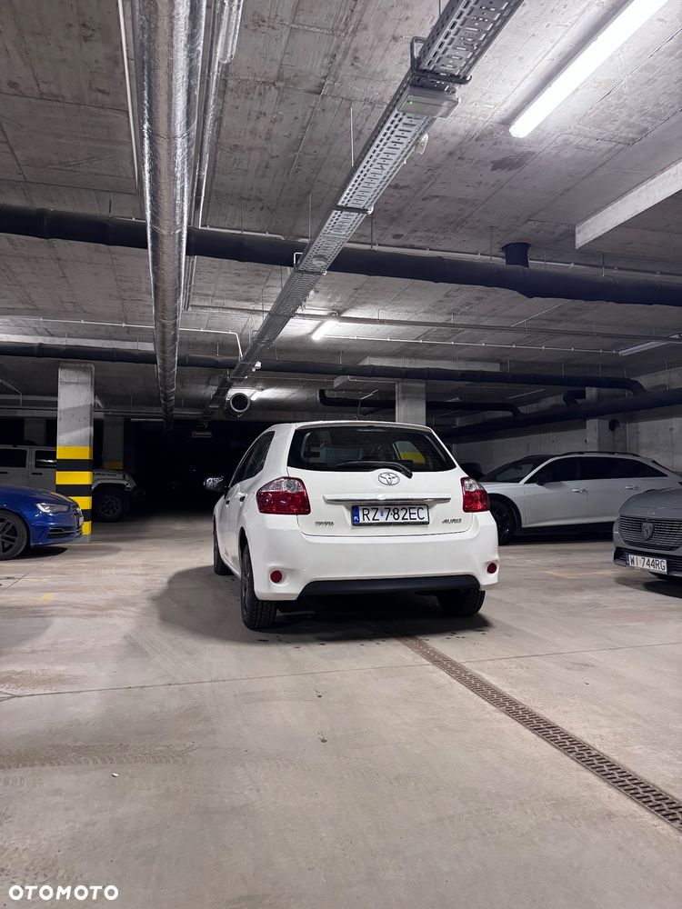 Toyota Auris 1.4 D-4D 2010 - 7